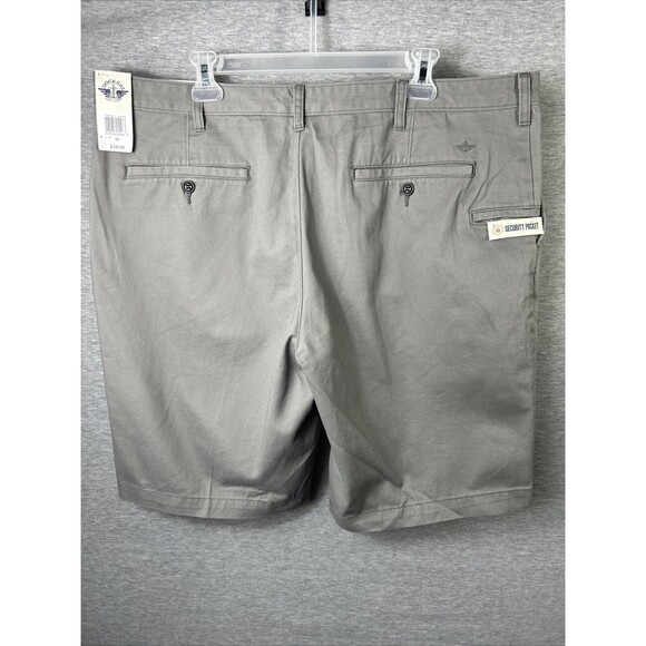 BNWT Dockers Perfect Short Classic Fit Mens 40 Gray 10" Inseam Security Pocket - Picture 8 of 14